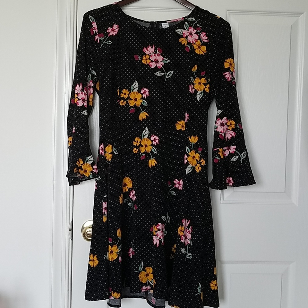 Dress - Picture 2 of 5